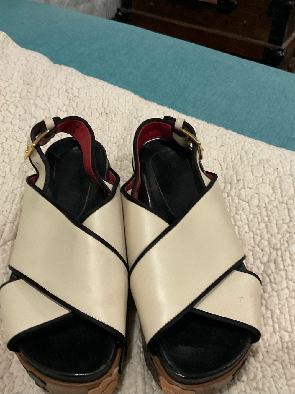Marni Cream and Black Cross-Band Slingback Sandals with Red Lining Sz 6.5